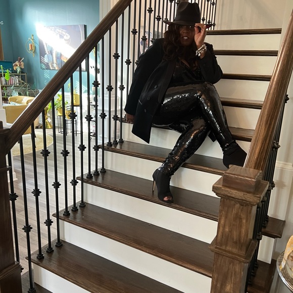 Meet your Posher, Lisa - Picture 3 of 4